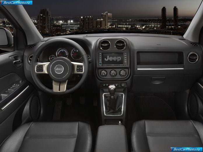 2011 Jeep Compass - фотография 36 из 53