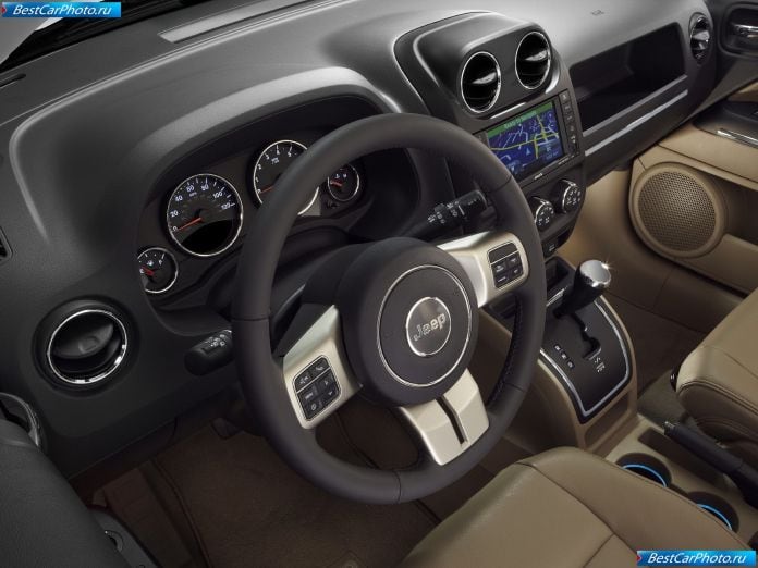 2011 Jeep Compass - фотография 40 из 53
