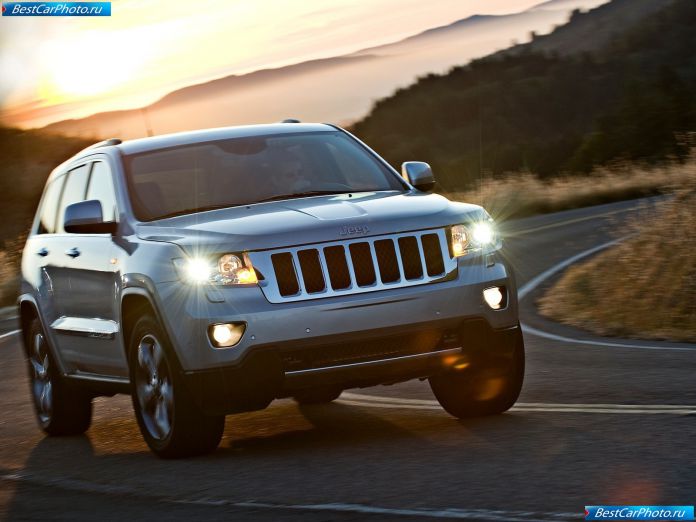 2011 Jeep Grand Cherokee - фотография 1 из 88