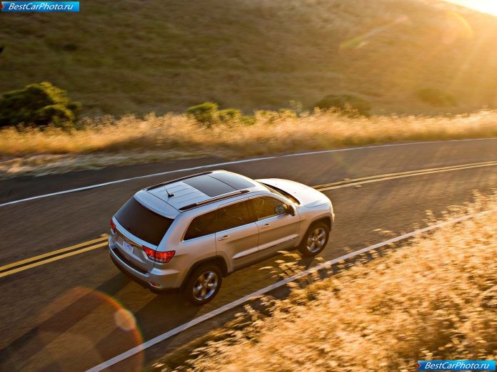 2011 Jeep Grand Cherokee - фотография 30 из 88