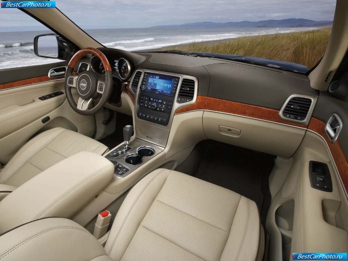 2011 Jeep Grand Cherokee - фотография 40 из 88