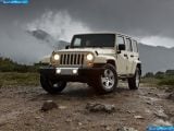 jeep_2011-wrangler_1600x1200_004.jpg