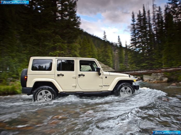 2011 Jeep Wrangler - фотография 10 из 27