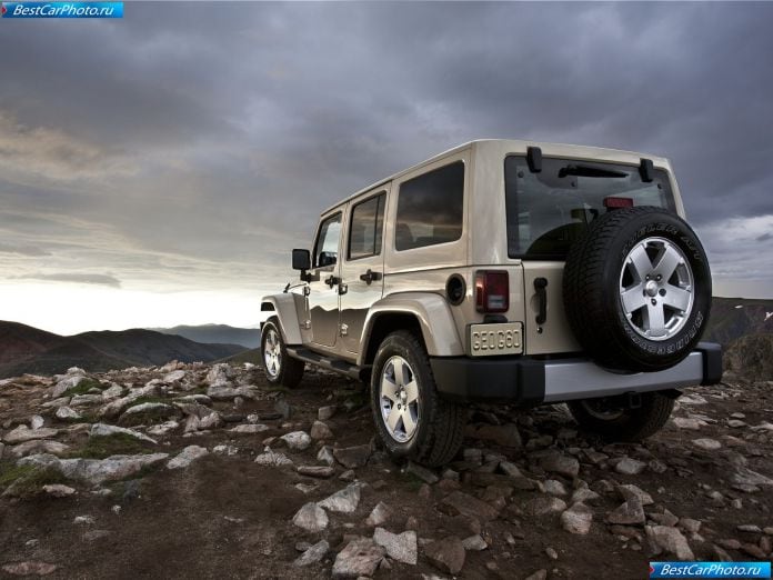 2011 Jeep Wrangler - фотография 11 из 27