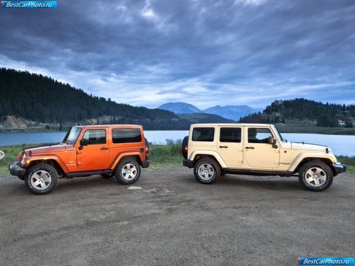 2011 Jeep Wrangler - фотография 22 из 27