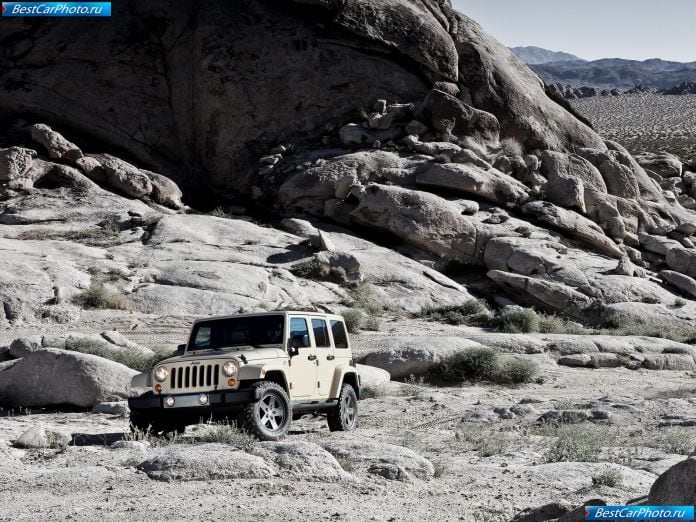 2011 Jeep Wrangler Mojave - фотография 5 из 27