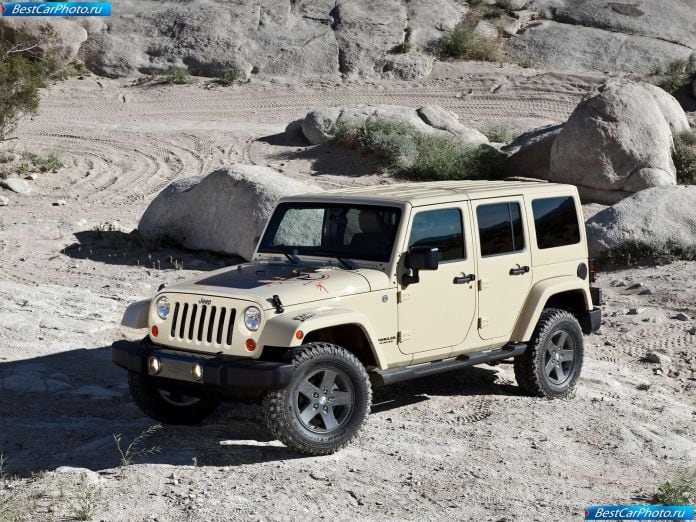 2011 Jeep Wrangler Mojave - фотография 7 из 27