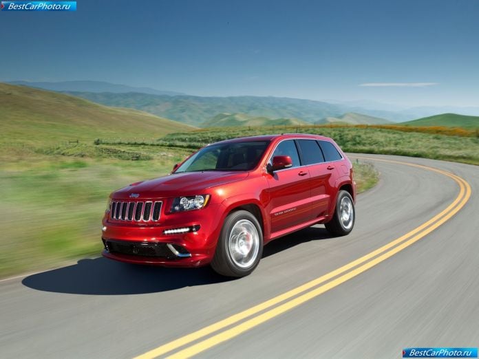 2012 Jeep Grand Cherokee Srt8 - фотография 5 из 33