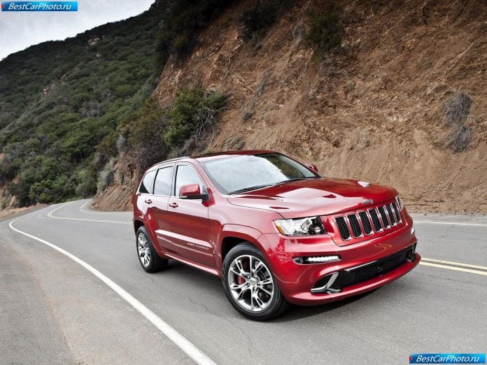 2012 Jeep Grand Cherokee Srt8 - фотография 7 из 33