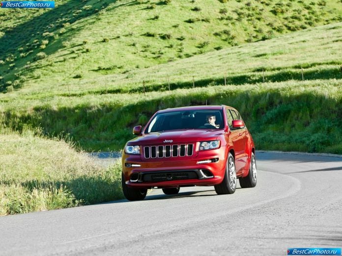 2012 Jeep Grand Cherokee Srt8 - фотография 9 из 33