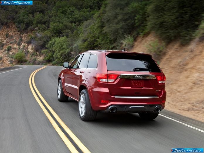 2012 Jeep Grand Cherokee Srt8 - фотография 14 из 33