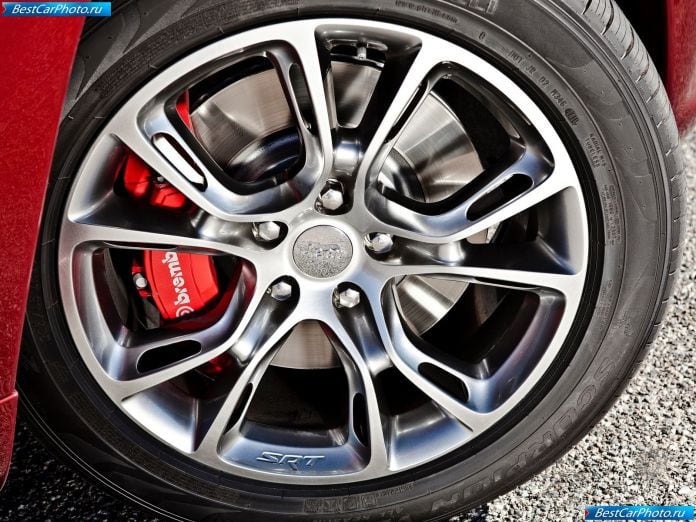 2012 Jeep Grand Cherokee Srt8 - фотография 32 из 33
