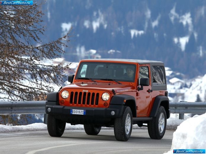 2012 Jeep Wrangler - фотография 17 из 63