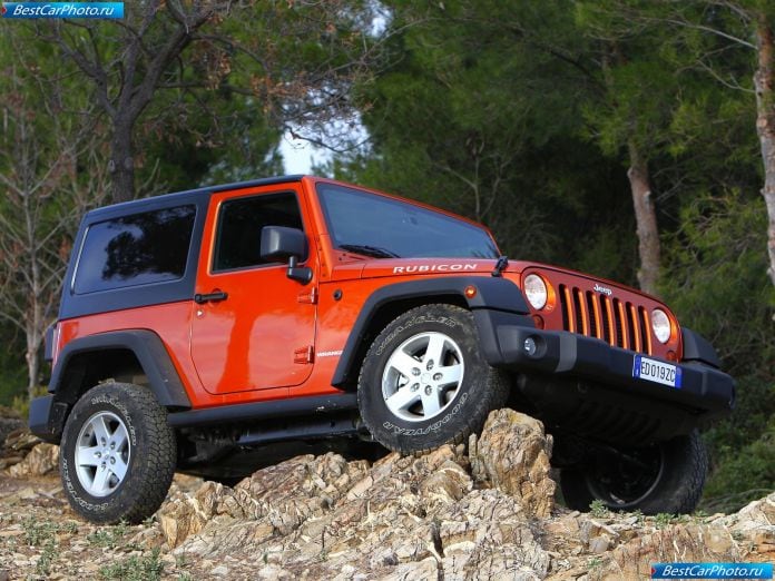 2012 Jeep Wrangler - фотография 20 из 63
