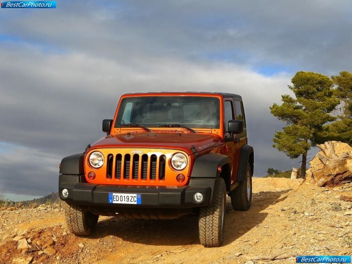 2012 Jeep Wrangler - фотография 26 из 63