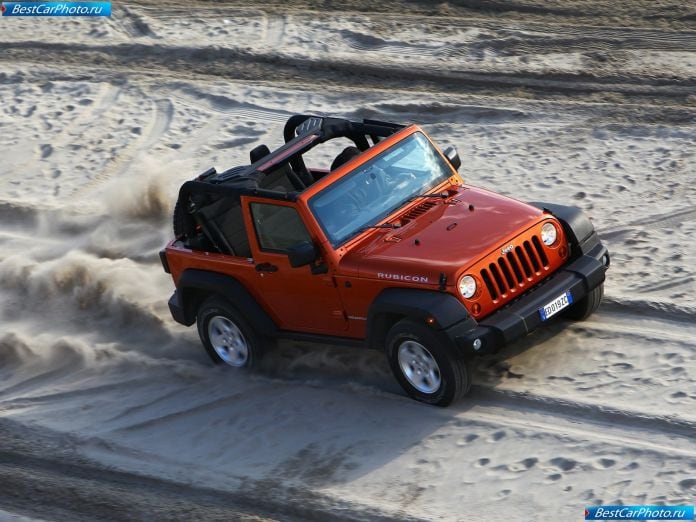 2012 Jeep Wrangler - фотография 30 из 63