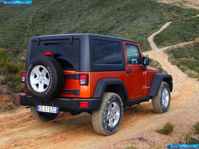 2012 Jeep Wrangler - фотография 44 из 63