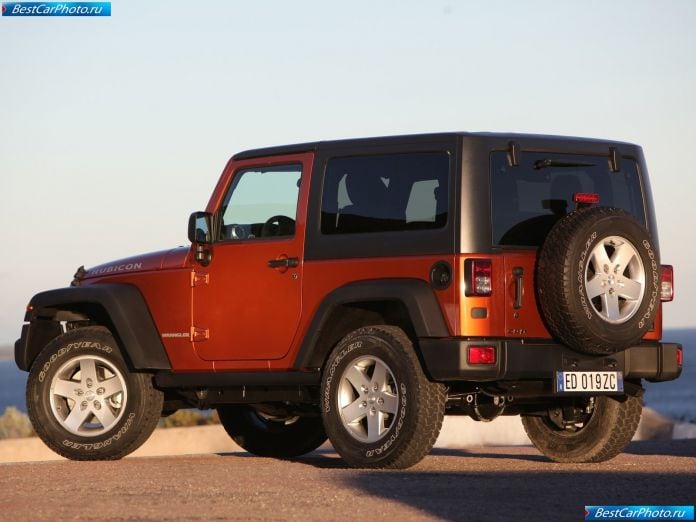 2012 Jeep Wrangler - фотография 45 из 63