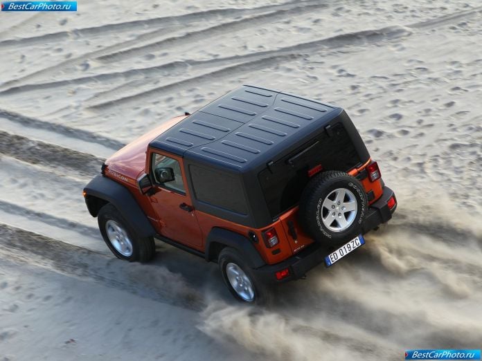 2012 Jeep Wrangler - фотография 50 из 63