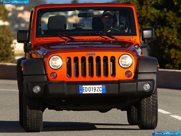 2012 Jeep Wrangler - фотография 55 из 63