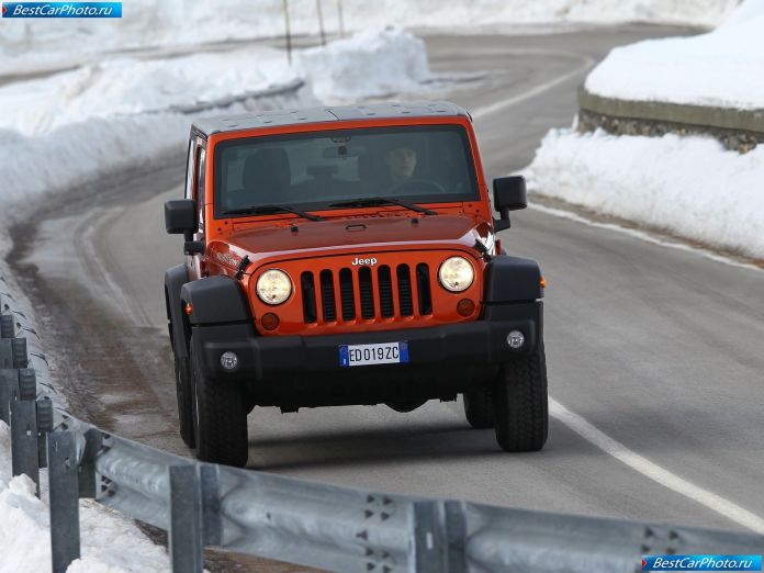 2012 Jeep Wrangler - фотография 57 из 63