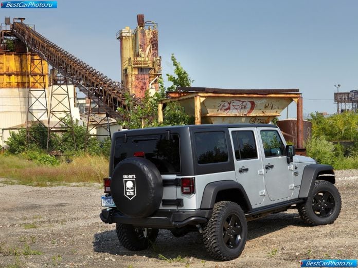 2012 Jeep Wrangler Call Of Duty Mw3 - фотография 8 из 15
