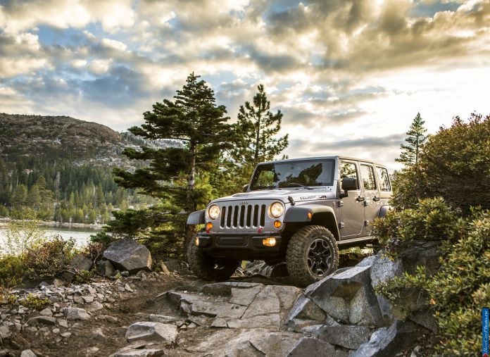 2013 Jeep Wrangler Rubicon 10th Anniversary - фотография 10 из 20