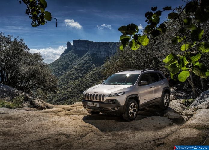 2014 Jeep Cherokee EU-Version - фотография 4 из 101