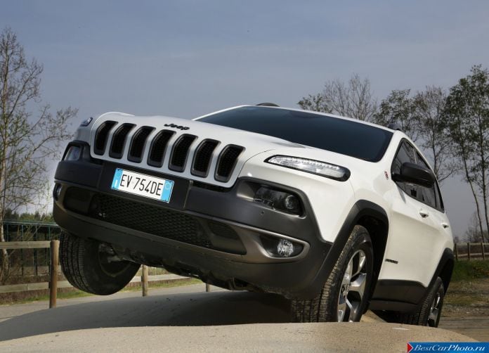 2014 Jeep Cherokee EU-Version - фотография 10 из 101