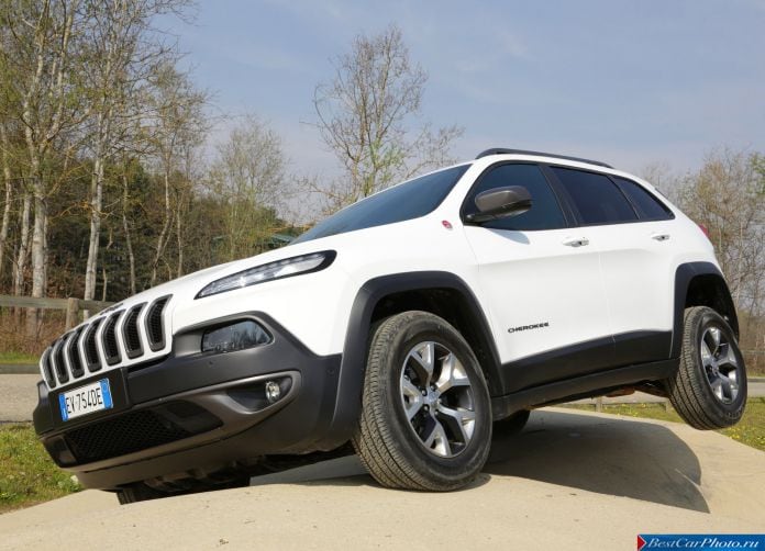 2014 Jeep Cherokee EU-Version - фотография 12 из 101