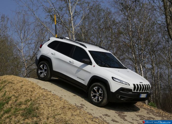 2014 Jeep Cherokee EU-Version - фотография 25 из 101