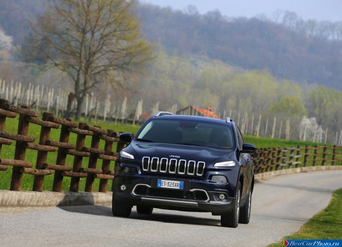 2014 Jeep Cherokee EU-Version - фотография 30 из 101