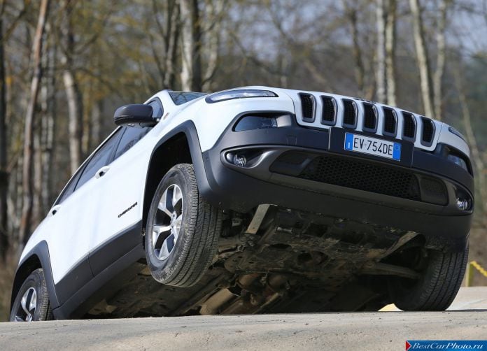 2014 Jeep Cherokee EU-Version - фотография 35 из 101