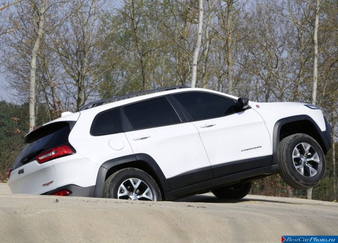 2014 Jeep Cherokee EU-Version - фотография 66 из 101