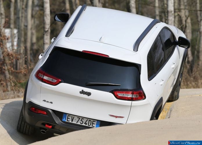 2014 Jeep Cherokee EU-Version - фотография 68 из 101