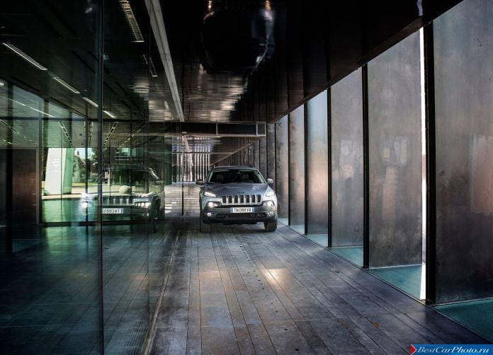 2014 Jeep Cherokee EU-Version - фотография 70 из 101