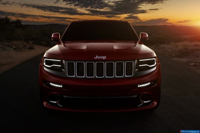 2014 Jeep Grand Cherokee SRT - фотография 18 из 37
