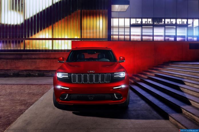 2014 Jeep Grand Cherokee SRT - фотография 21 из 37