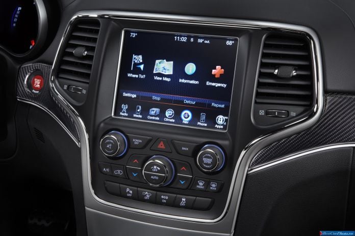 2014 Jeep Grand Cherokee SRT - фотография 29 из 37