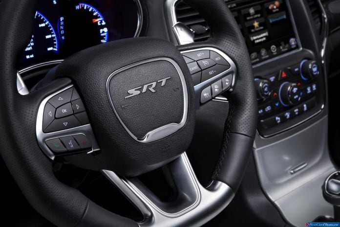 2014 Jeep Grand Cherokee SRT - фотография 33 из 37