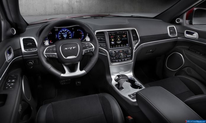 2014 Jeep Grand Cherokee SRT - фотография 36 из 37