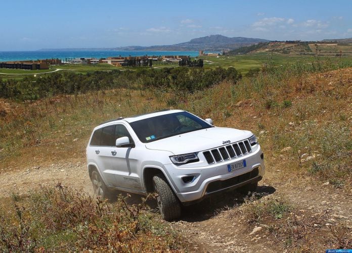 2014 Jeep Grand Cherokee EU-version - фотография 39 из 117
