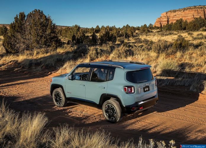 2015 Jeep Renegade - фотография 14 из 99