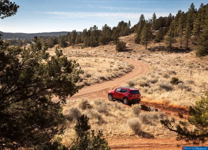 2015 Jeep Renegade - фотография 26 из 99