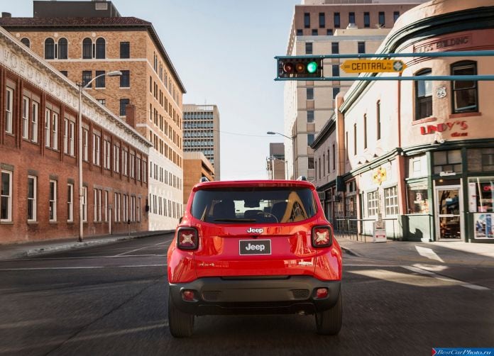 2015 Jeep Renegade - фотография 43 из 99