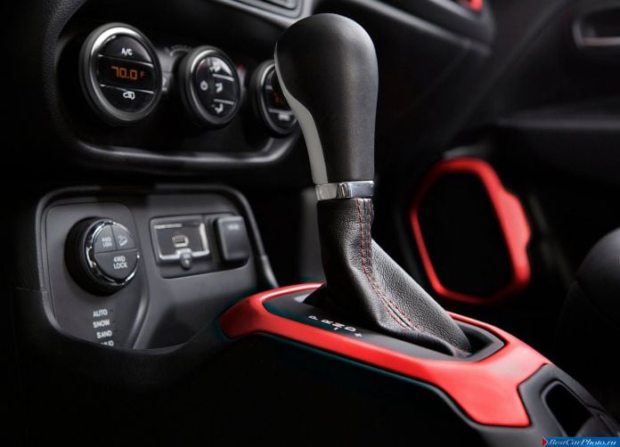 2015 Jeep Renegade - фотография 76 из 99