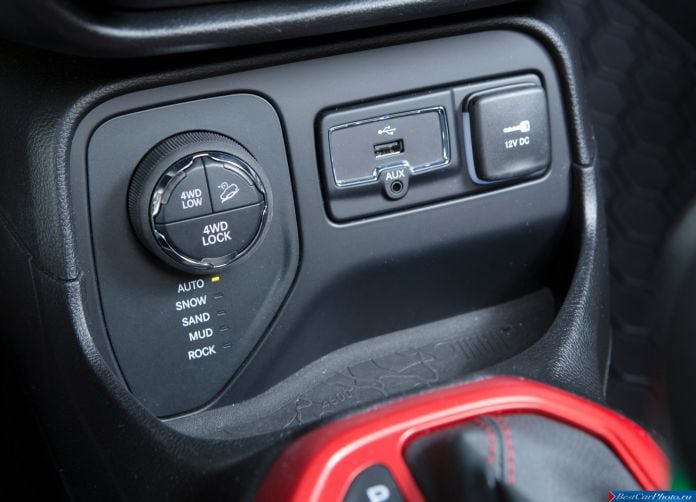 2015 Jeep Renegade - фотография 79 из 99
