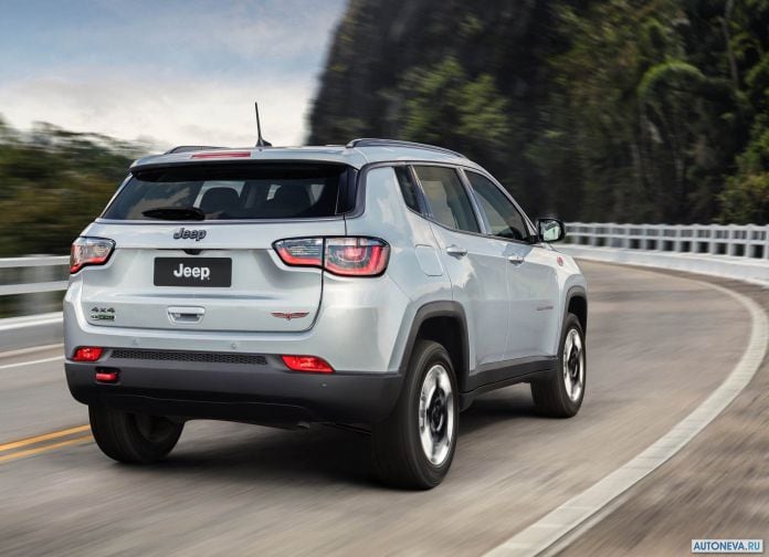 2017 Jeep Compass - фотография 24 из 181