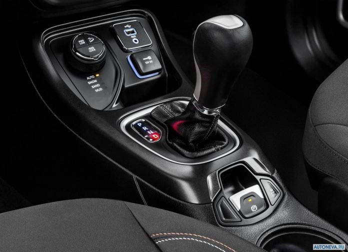 2017 Jeep Compass - фотография 72 из 181