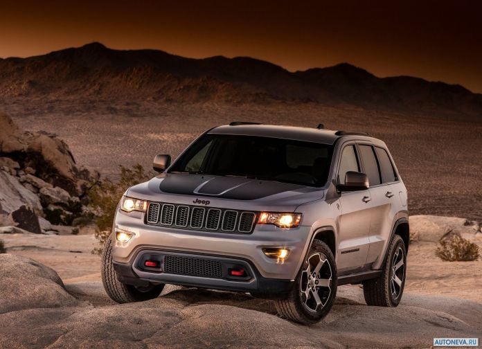 2017 Jeep Grand Cherokee Trailhawk - фотография 4 из 25